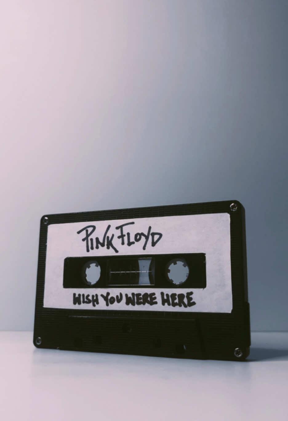 Pink Floyd / Wish you were here - 1975 #pinkfloyd #wishyouwerehere #banger #goodmusic #bestmusic #realmusic #throwbacksongs #throwback #70s #70smusic @BrokeBatman @Anish 