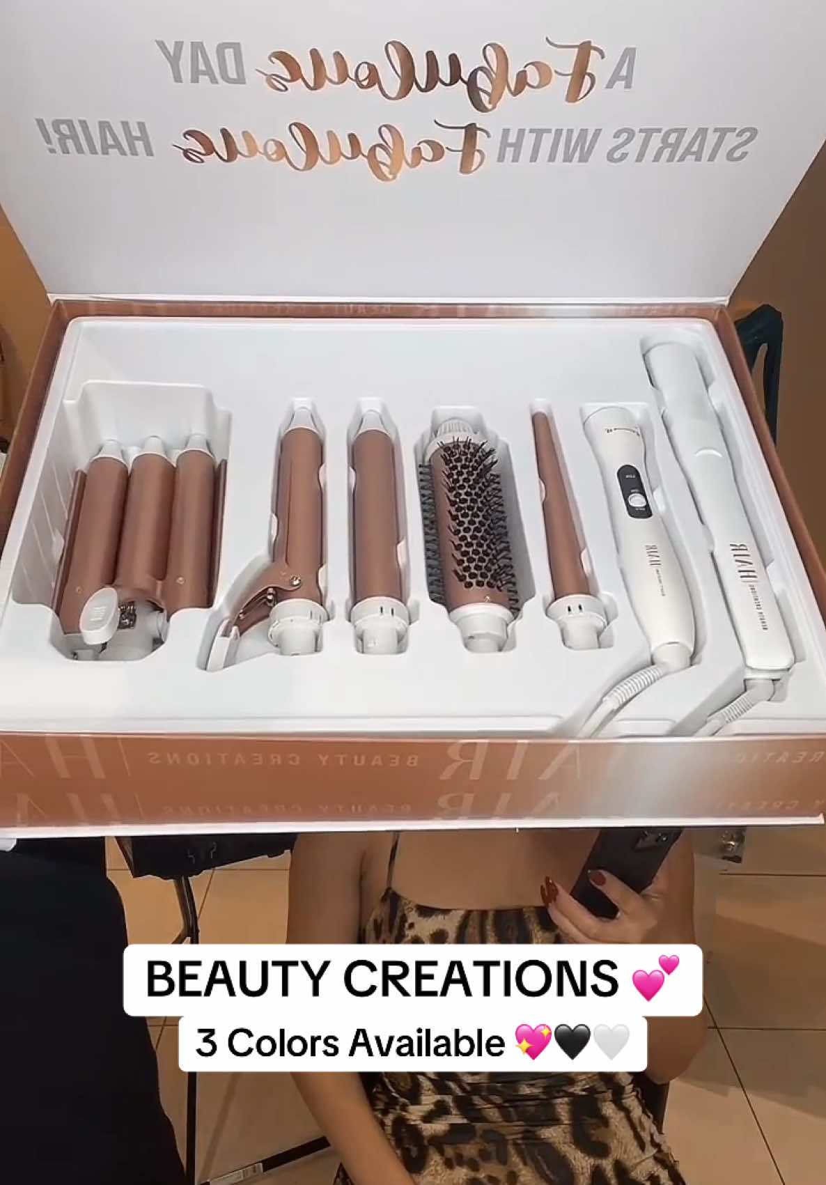 5 IN 1 HAIR KIT 🤩💖 The perfect christmas gift is available now on the TIK TOK SHOP! 📲 Flash Sale Available ✨ #Beautycreations #beautycreationscosmetics #Blessbabe 