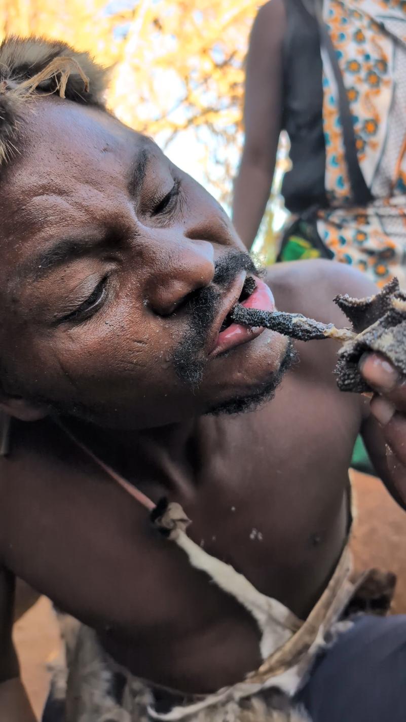 That's incredible delicious food See How hadzabe cooks and eating their favorite soup 🍲😋‼️#hadzabetribe #africastories #USA #UK 