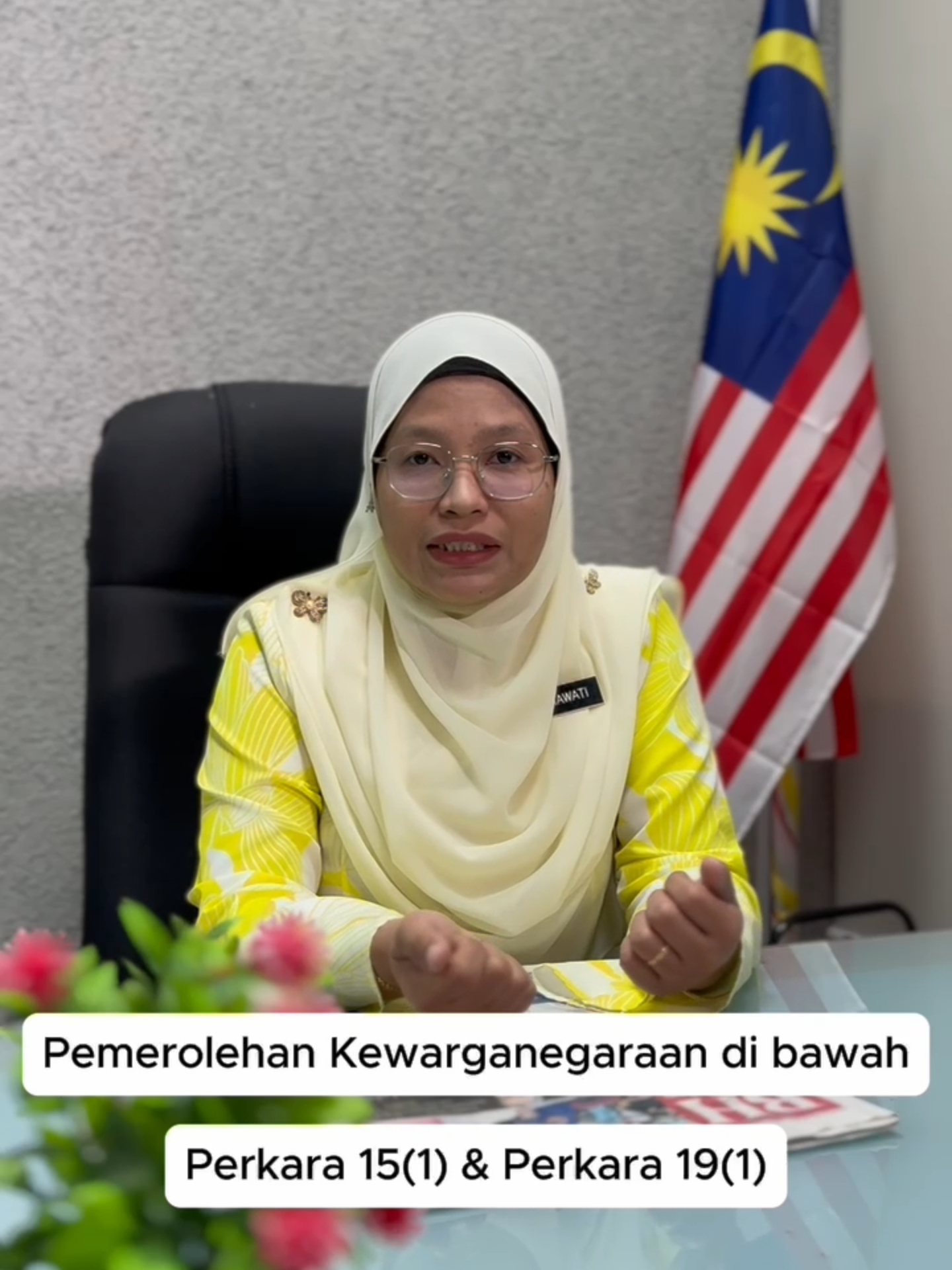 #JPNFaqsUnlocked kali ini kami kongsikan kepada anda apa itu Permohonan Taraf Kewarganegaraan di bawah Perkara 15(1) & Perkara 19(1) Perlembagaan Persekutuan. Ada lagi Permohonan Taraf Kewarganegaraan di bawah Perkara lain yang akan kami kongsikan nanti. @saifuddin_nasution @kementeriandalamnegeri #MDNPerkasaIdentiti #RakyatDiHatiJPN #MalaysiaMADANI