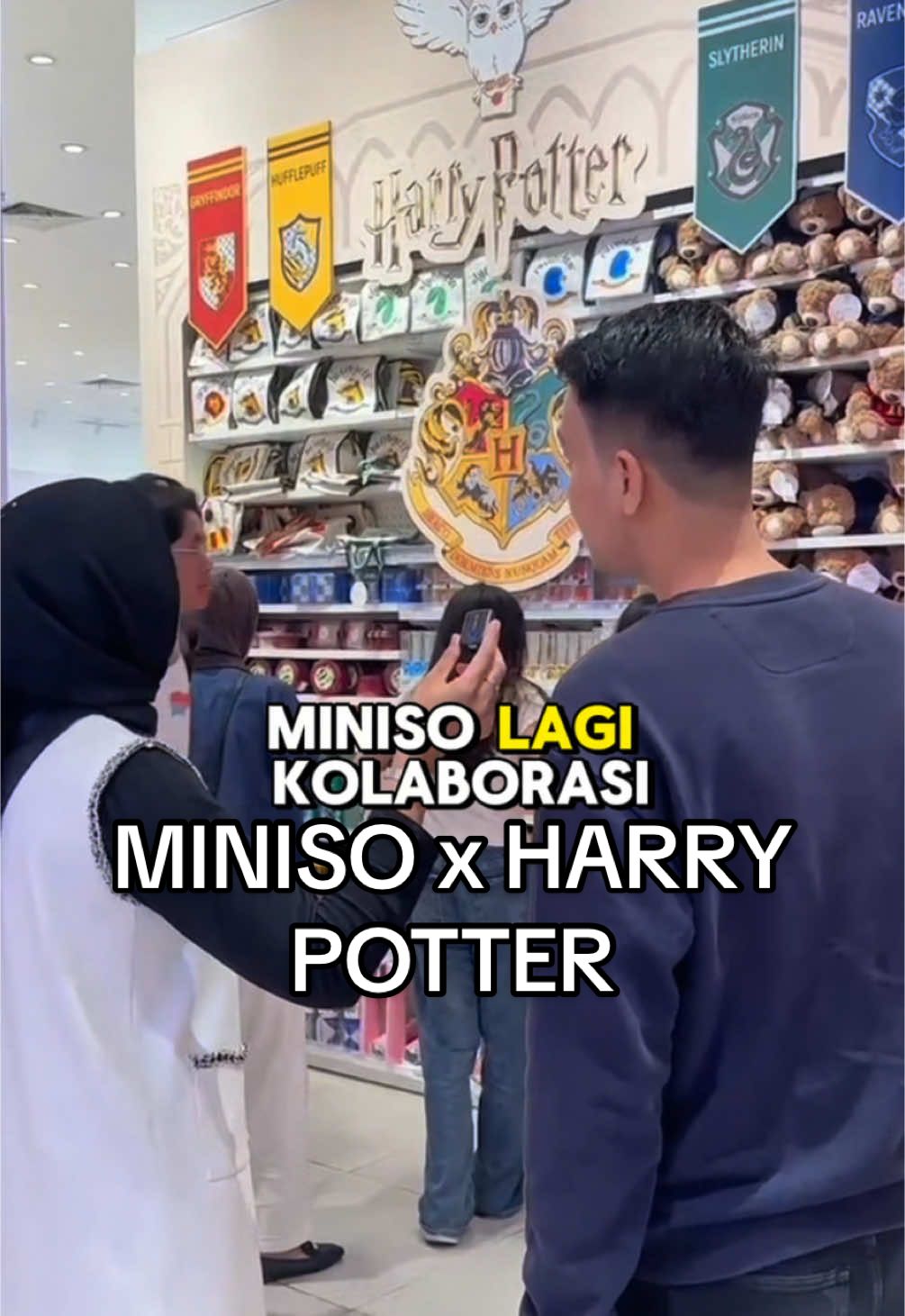 Rata-rata cogan mah tinggi ya wkwkwk #MINISO #HarryPotter #HarryPotterStyle #MagicalWondersAwait @minisoshopid @Miniso Official 