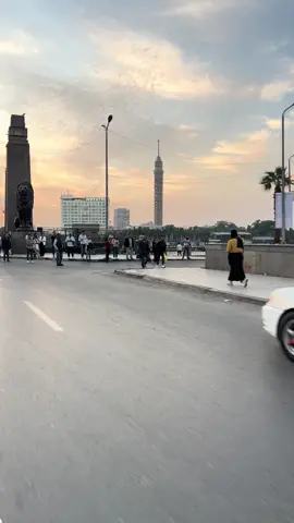 يا جمالها ساعة العصرية في مركب ع النيل مع صحبة حلوة وأغنية ع الشوق والليل♥️♥️ #القاهرة #cairo #egypt #nile #مصر #ليالي_القاهرة #الفراعنة #عمرو_دياب #عمرو #محمد_منير #اغنية #الكينج #الهضبه 