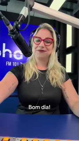 Uma linda terça-feira pra você!!  Bom dia! 🎶”Girl on Fire” - Alicia Keys #locutora #radialista #jornalista #rádio #aliciakeys 