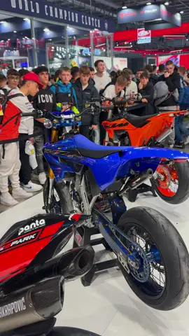 🤯gp forged carbon a Eicma2024 sull’yz di  @Daniel Valperta  Una soddisfazione arrivare qui con i nostri pezzi✨ 🚀Puntiamo per il 2025 a fare il nostro stand #eicma2024 #gpcompositi #forged #carbon
