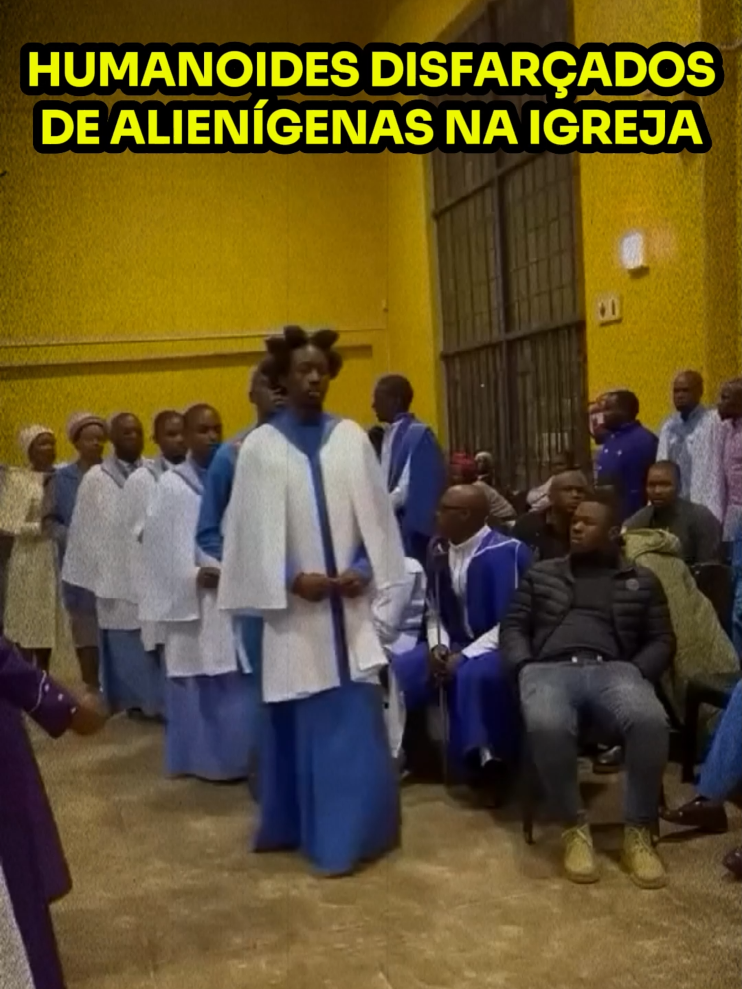 Humanoides alienigenas disfarçados de humanos  na igreja #ufo #extraterreste #alien #alienígenas #paranormal #creepypastas #videosassustadores #historiasbizarras #assustador #EXTV #sobrenatural #paranormal #TEORIAS #scaryvideos #REPTILIANOS