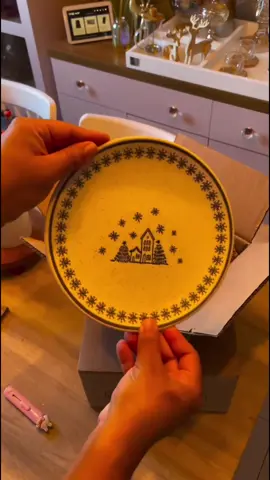 Vem ver essas fofuras e se inspirar pra montar a mesa perfeita nesse Natal!🎅🎁  #MesaPosta #NatalPerfeito #AchadinhosShopee”