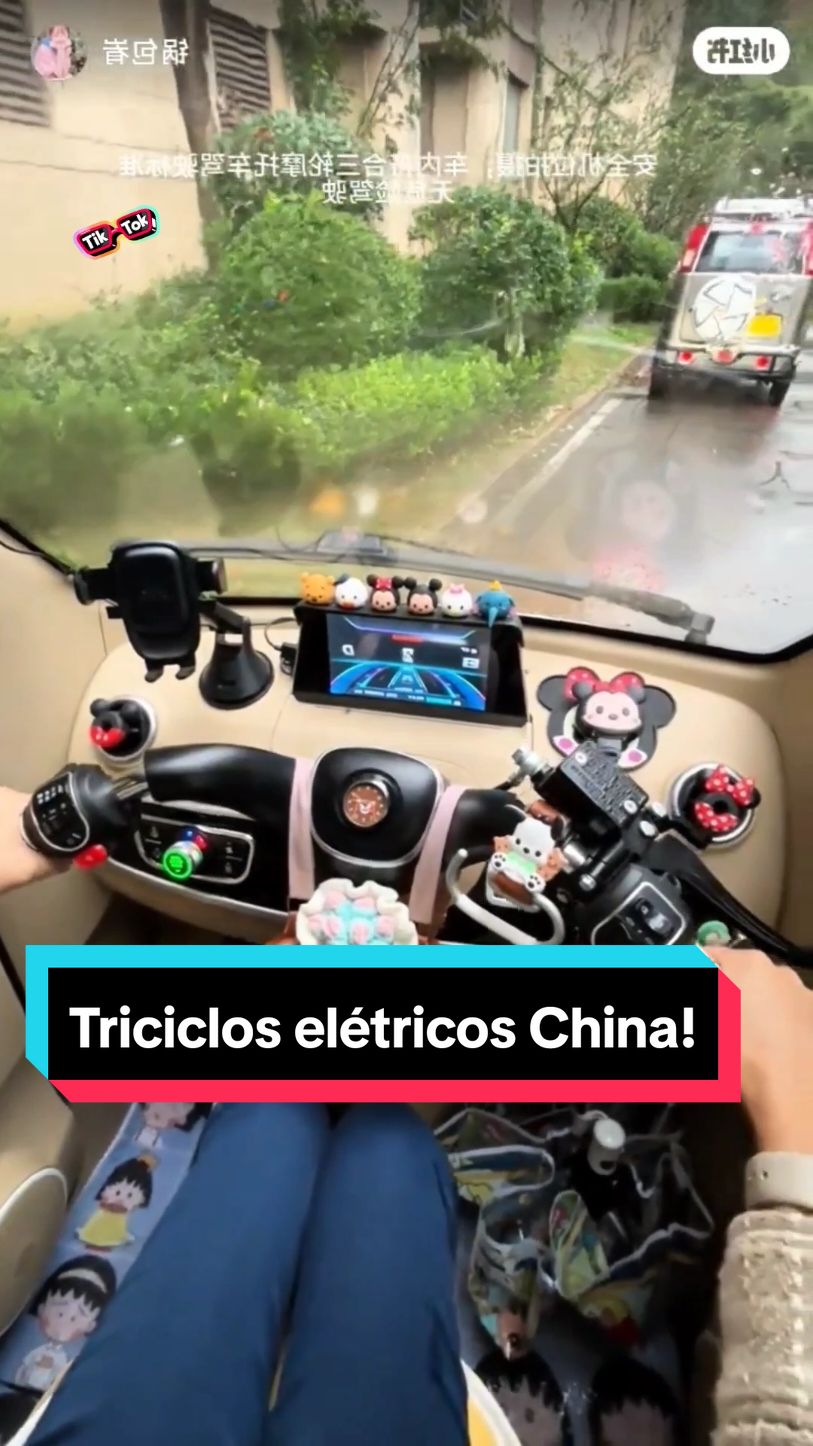 Os chineses andam morando em triciclos elétricos?