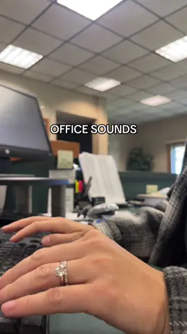 Office sounds 🗃️🎶 #officesounds #officejob #officelife #officeworklife #dayatwork #officework #workingmom #womenwhowork #frontdesk #receptionist #theoffice #officetasks #workdayinthelife #fyp 