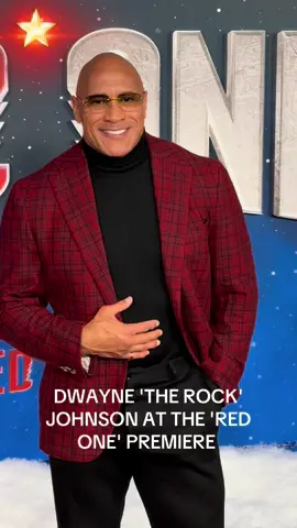#dwaynejohnson #therock #dwaynetherockjohnson #redonemovie #christmasmovies #holidayseason #christmastime #redcarpet #newyorkcity 