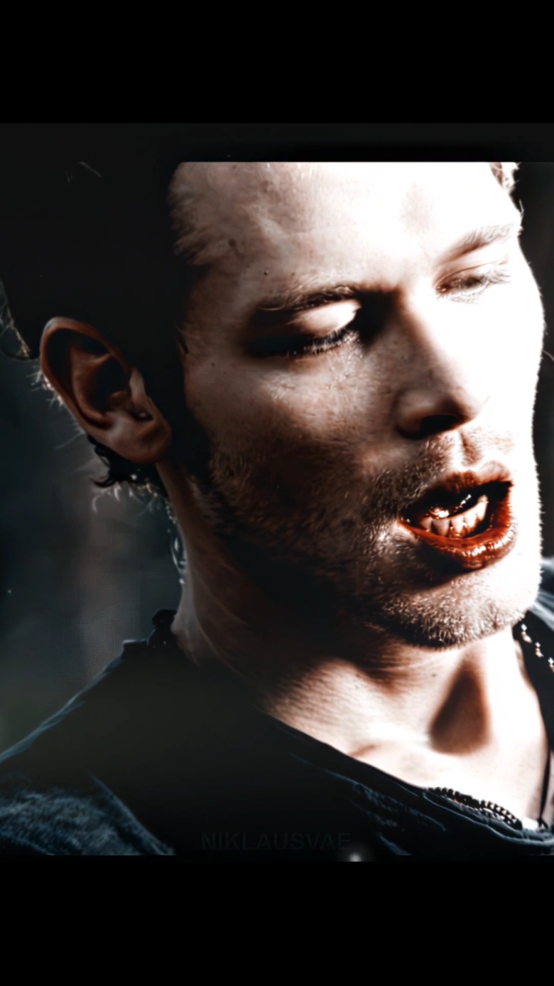 santa klaus #KLAUSMIKAELSON #JOSEPHMORGAN #THEVAMPIREDIARIES 