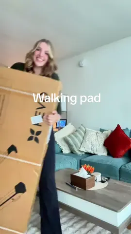 This is so much more fun than I antipated #walkingpad #revowalkingpad #revo 