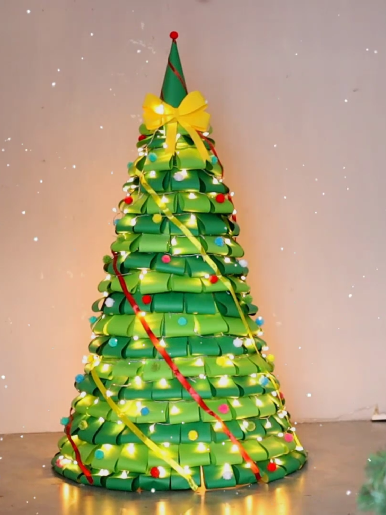 9 Easy DIY Cardboard Christmas Tree - Christmas Decoration Ideas 2024 #christmas2024🎅🎄 #christmastiktok #foryoupage❤️❤️ #holidaydecor #christmas #holiday #christmastree