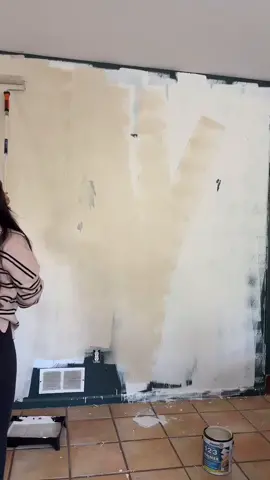 Fun fact. You can’t paint over semi gloss paint with satin paint. Ask me how I know 🤣 Even if your paint has a primer in it just save yourself and get a good primer like @zinsser. Also, you know that “viral” paint pad you see everyone using? DON’T FALL FOR IT. Thanks to that piece of garbage I will be scraping paint off these garbage floors for weeks 😆 #homerenovation #fixerupper #doityourself #paintfails #DIY