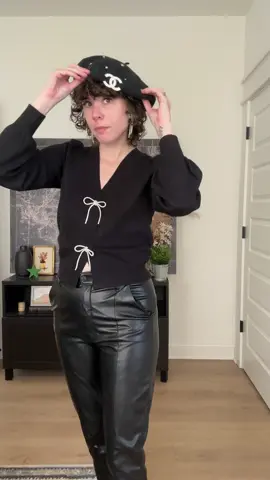 Cool Girl Holiday Outfit Idea - tis the season for parties! I love this look for a happy hour or for going to see a play. I’m wearing a small in the sweater and a 28 long in the pants.  Tall style, size 6 style, tall outfits, size 6 outfits, fall outfits, outfit inspiration, tall outfit inspiration, casual outfits #holidayoutfit #partyoutfit #christmasoutfit #tallstyle #talloutfit #nashvillestyle #linkinbio 