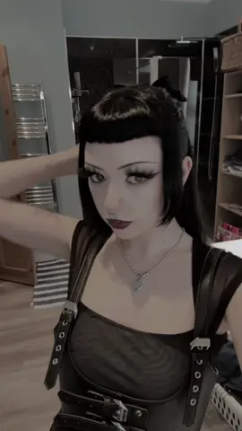 Old fit check!! My hair was so perfect!!#fyp #alt #fypシ゚ #fy #fypppppppppppppppppppp #alt #goth #emogirl 