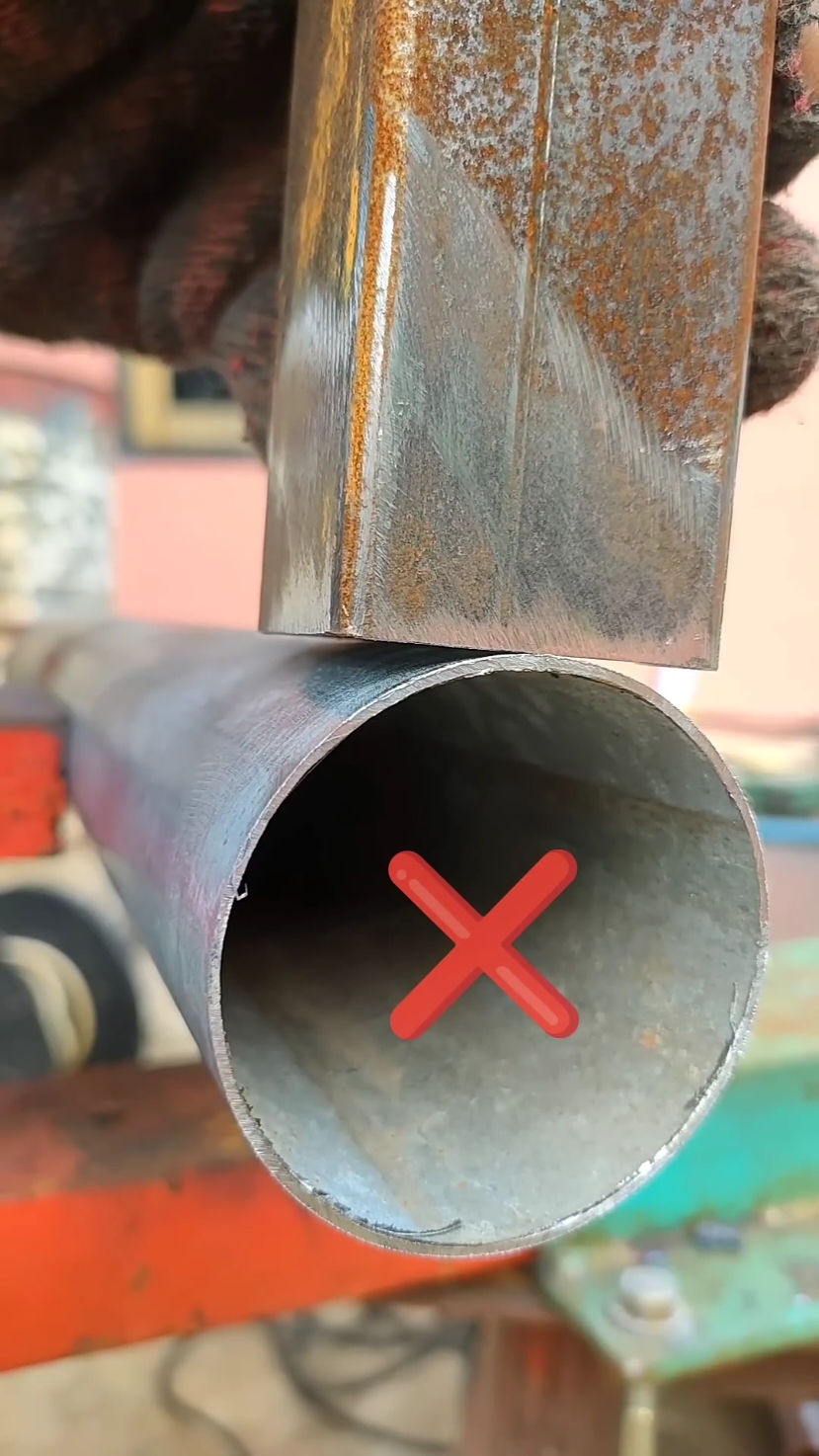 Technique for 90 degree joints on square and round pipe . . . . #welding #weldingtips #skills #weldlife #tiktokusa 