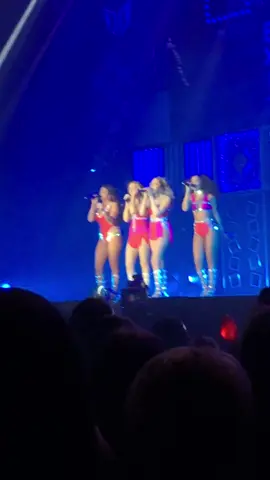 follow for more! #littlemix #perrieedwards #leighannepinnock #jadethirlwall #jesynelson #littlemixers #concert #concerts #singing #singers 