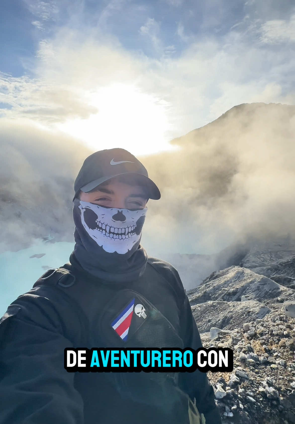 The Poas Volcano, an incredible destination in Costa Rica, It is one of the largest craters in the world. 🌋🇨🇷 . . . . #costarica #travelling #descubrecostarica #costaricapuravida #visitcostarica #Hiking #fyp #volcano #volcanpoas 