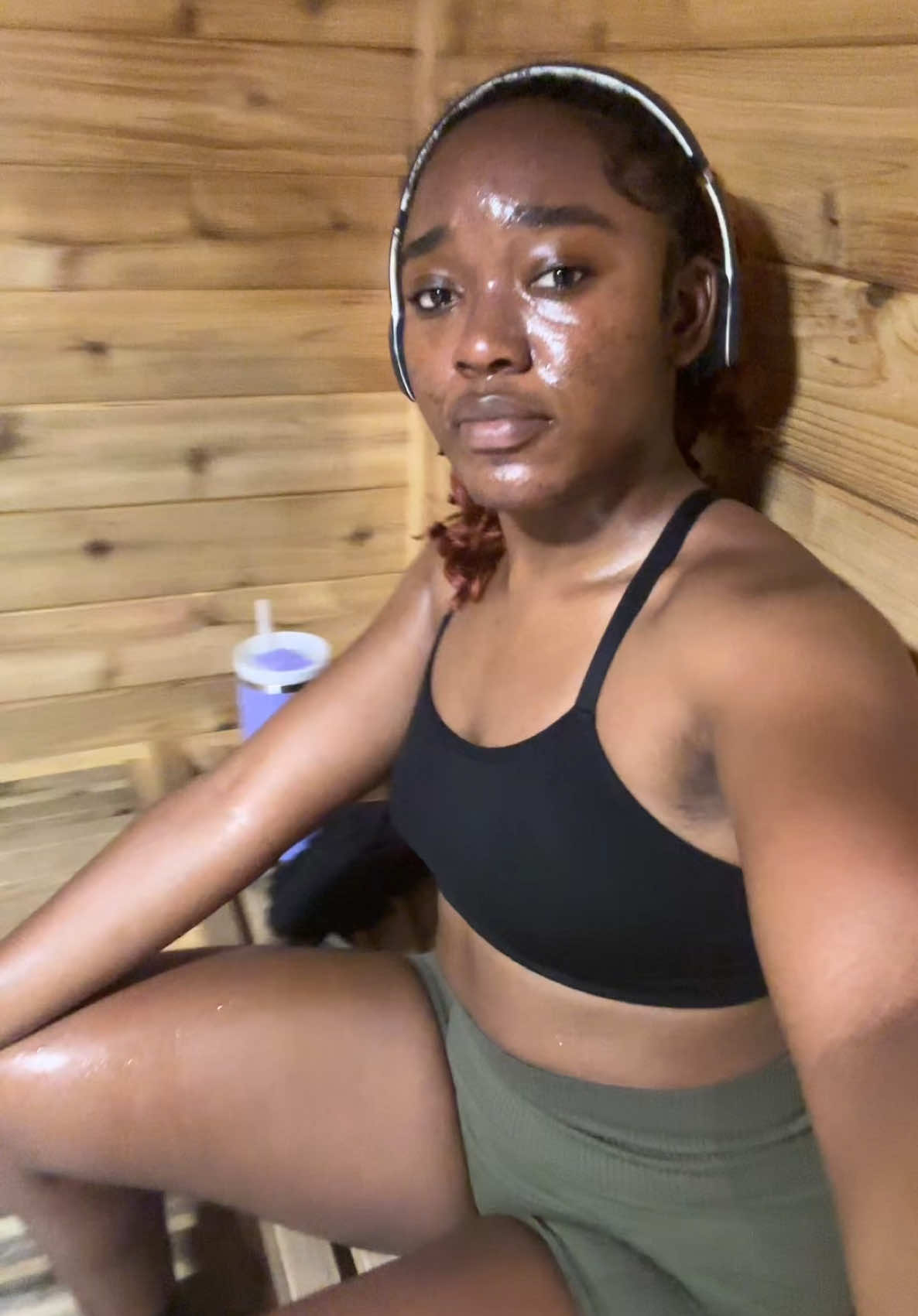 pov: Ive now mastered 20mins in the sauna (1 month strong), shall we bump it up?!👀 #langeliecarmil #haitiangyal #sauna #blackgirlsauna 