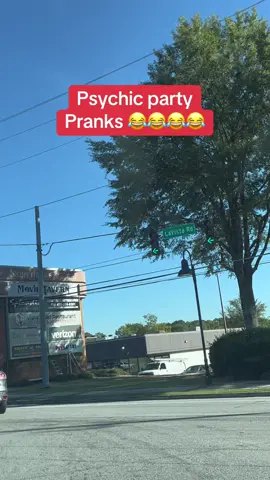 Funny pranks 😂😂😂 #foryou #foryourpage #viral #funnyvideos #pranks #entertainment #followerstiktok #😂😂😂  #laughsandpranks #TikTokLaughs #prankcallfun 