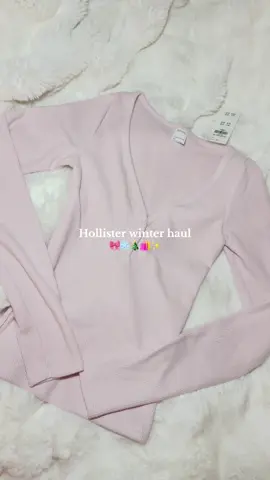 Hollister winter haul 🥹🎀 the perfect christmas Pyjamas! Selbstgekauft #hollister #hollisterhaul #christmas #christmasshopping #christmastiktok #holidaycountdown #holidayshopping #sweaterweather #girly #coquetteaesthetic #pinkaesthetic #girlyaesthetic #thatgirl #christmasgiftideas #cozyvibes #pinklover 