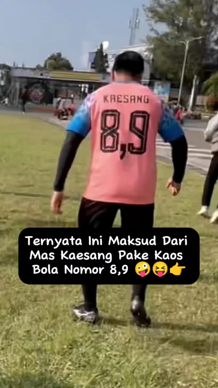 Makin hari makin seru aja aksi Mas Kaesang 🤪😜 #kejaksaanri #kejaksaanagung #kejagung #stburhanuddin #jaksaagung #kaesang #kaesangpangarep #kodekaesang #cluekaesang #kaosbola #korupsi #loyalitaskejagung #bagimunegeri #viralditiktok #fypviralシ #fyp 