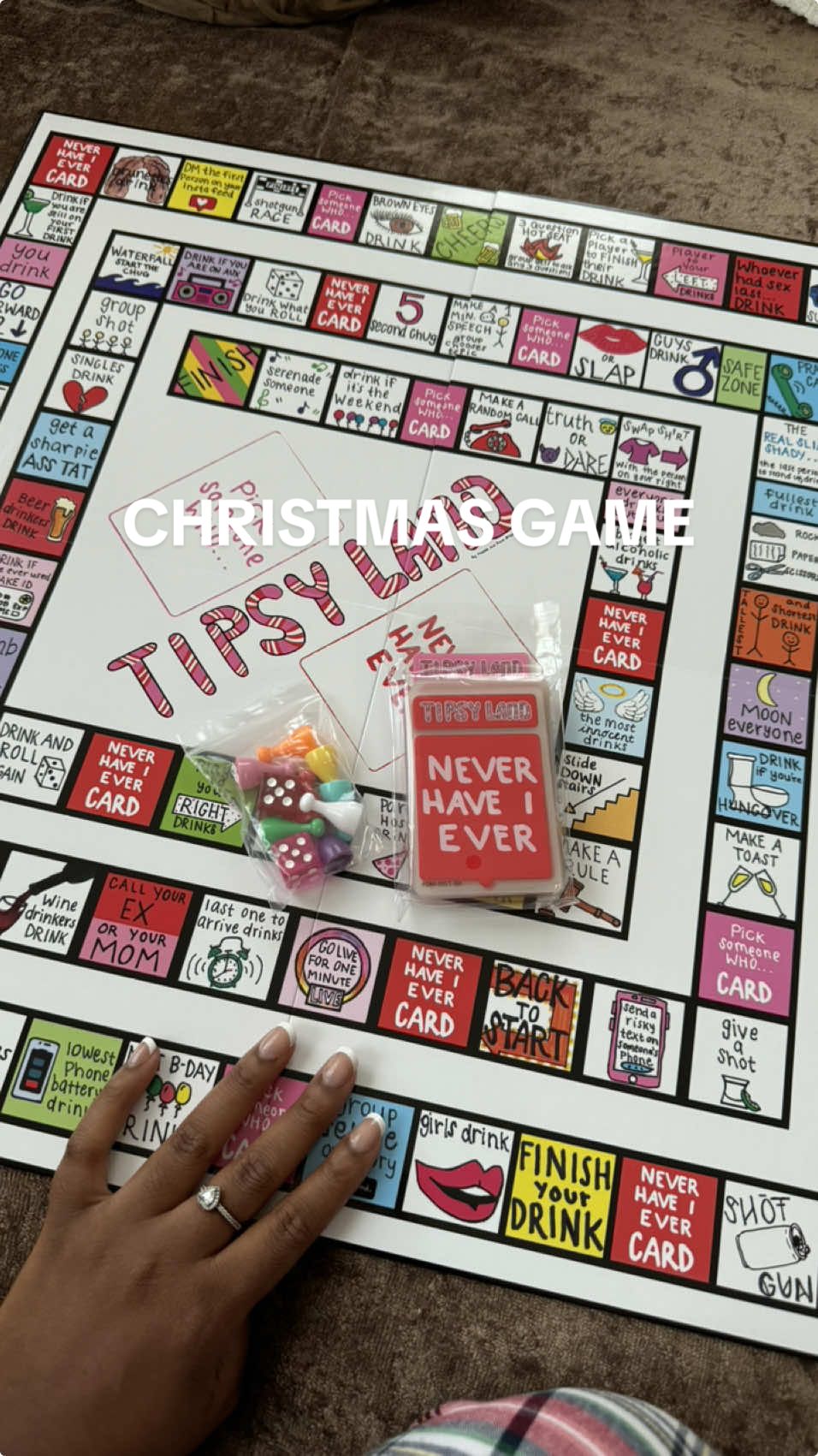 im literally so excited, i just cant hide it 🤪🎄. #christmasgames #christmasgamenight #christmasparty #fyp #momlife 