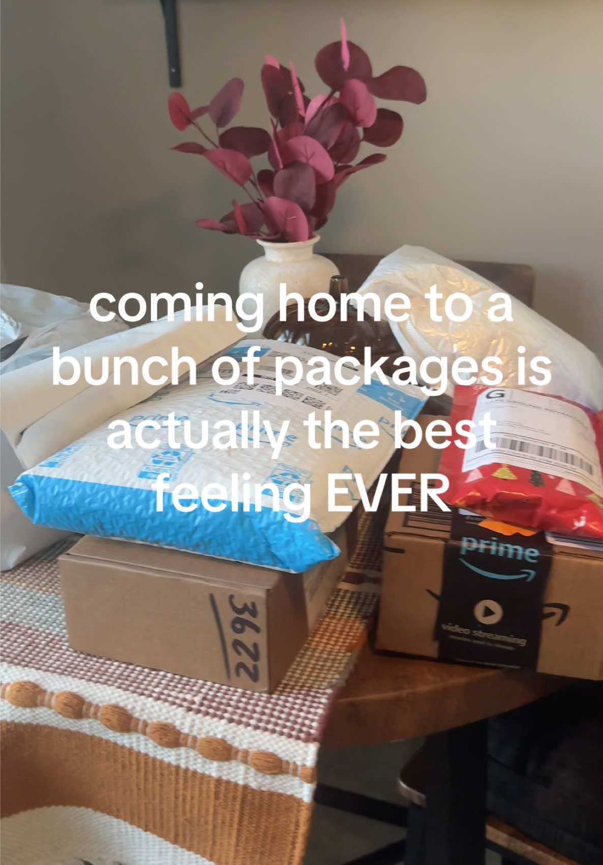 No better feeling than coming home to multiple packages 😅 should we do a little unboxing??? #fyp #package #relatable #shopping #unboxing #packages #pr #prbox #imjustagirl #girlthings #foru 