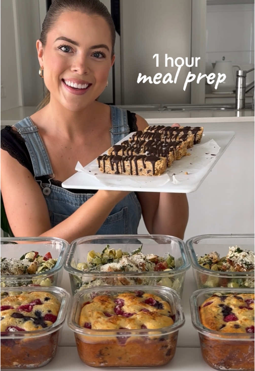 On the menu this week 👇 AD.  For me, meal prepping isn’t about “dieting” or being “restrictive”; it’s about making life easier while aiming to fuel my body with diverse nutrients.  For some, this may look like prepping some veggies or salad ingredients for “quick construct” meals, however for others that may look like actually prepping some meals and/or snacks.  By prepping just a few meals ahead, I keep it simple while aiming for variety, for the remainder of my week. Plus, rotating different plants throughout the week keeps my gut happy and keeps my meals exciting! RECIPES: PANCAKE BOWLS (each bowl): 2 XL eggs 1 heaped tbsp @YoPRO AU vanilla yoghurt 1/2 tsp baking powder 1/2 cup flour (I used oat & plain) 1 tbsp protein powder (optional) 2 tsp extra virgin olive oil 1 tsp vanilla extract 2 tsp honey/maple/alternative Berries/fruit of choice  Method: 1. Preheat oven to 180 degrees Celsius (~365 degrees F). In oven-safe glass bowls, combine the egg and yoghurt, whisking with a fork until combined and rid of lumps. 2. Add in the dry ingredients, followed by the vanilla extract and sweetener of choice. Finally, add the berries on top (I coated mine in ~1 tsp of flour to prevent them from sinking). 3. Place in the oven with a large sheet of aluminium foil on top of the bowls. Bake for ~20 minutes. Remove the foil, then bake for a further ~10 minutes or until golden. 4. Serve with a drizzle of additional sweetener of choice & enjoy!  Remainder of recipes pinned in the comments 📌   *individual portion sizes will vary #AD #fuelyourjourney #mealprep #easymealprep #healthymeals #healthymealideas 