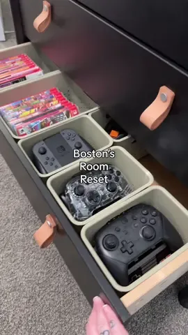 Let’s reset Boston’s room. 🎮 @HP @IKEA USA @target @Shark Home #momlife #lifewithkids #motherhood #motherhoodunfiltered #mommotivation #motivation #stepmom #blendedfamily #clean #CleanTok #cleaning #cleaningtiktok #cleanwithme #reset #roomreset #boysroom 