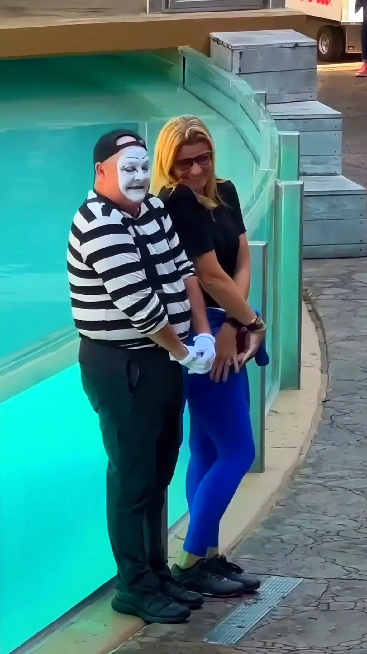 Soo Funny #bestoftom #hilarious #mime #tomthemime #tom #seaworldmime #tomtheseaworldmime #totanthemime #vairal #vairalvideo #funny #funnyvideos #fyp #foryou #foryoupage 