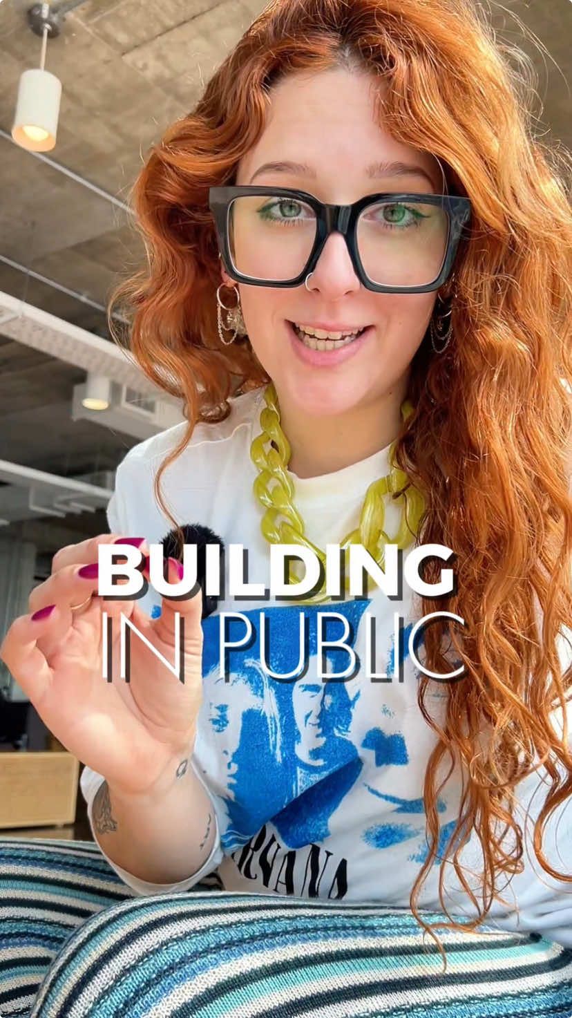 Building in public es mostrarte autentico en redes, si te preguntas constantemente ¿Como conectar mas con la audiencia? esta tactica es la indicada para crecer en redes, mostrá el detras de escena, compartí tu decisiones como lider, enfocáte en el proceso, no en la perfección. #marketingparaservicios  #marcapersonal #personalbranding #lideres #emprendedores #empresarios #marketingdigital #buildinginpublic