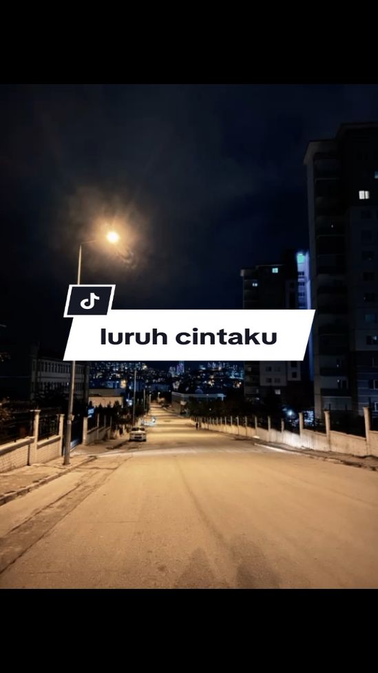 #CapCut luruh cintaku🎧💃#funkotiktok #lirikfunkot #overlaylyrics #overlays #lirikvideo #liriklagu 