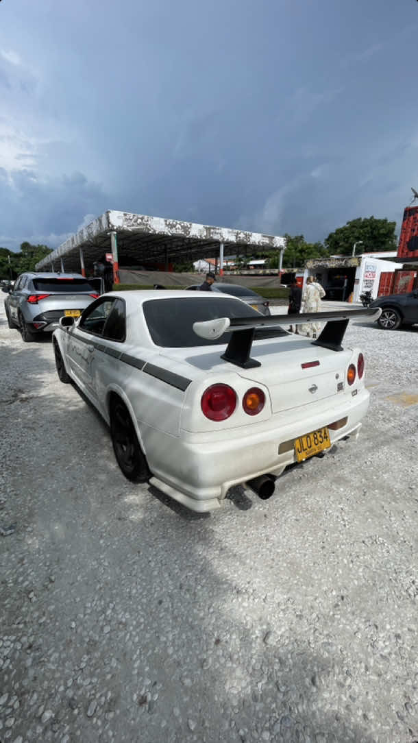 1/2 nissan skyline GTR en 🇨🇴 #nissan #gtr #skyline #skyliner34 