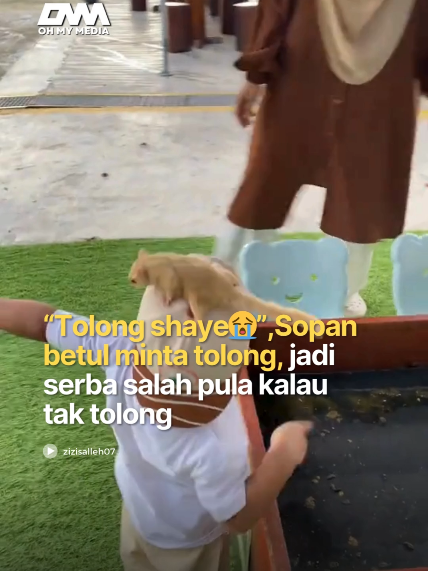 Alahai, comelnya cara minta tolong🥹  #ohmymedia #ommmedia #ommbest #viral #videoviral