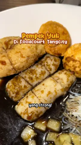 Nyobain makan Pempek di Foodcourt Rame Rame Tangcity! 😁 . Ternyata pempeknya enak guys! 👍 . 📍Lokasi: Pempek Yuli 168 💰Harga: Rp. 32.000,- / Porsi Pempek Campur Komplit . #foodnusantara #pempek #pempekpalembang #ikan #tangcity #kulinertangerang #kulinerindonesia #jajan #makan #fyp 