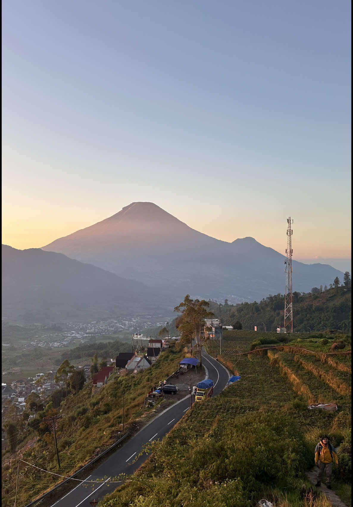 Punya kenangan apa di Jalan Dieng ini? #fyp #dieng #wonosobo 