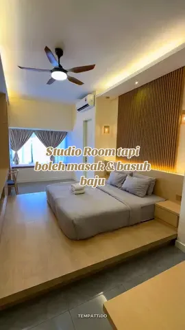 Unit ni studio Unit dari Attic Home. dekat bangunan Imperio Residence, Melaka. bangunan yang famous bertangga tu.. stay sini best gak untuk yang couple.  #homestaymelaka #melakahomestay #tempatviral #manalagimelakaler 