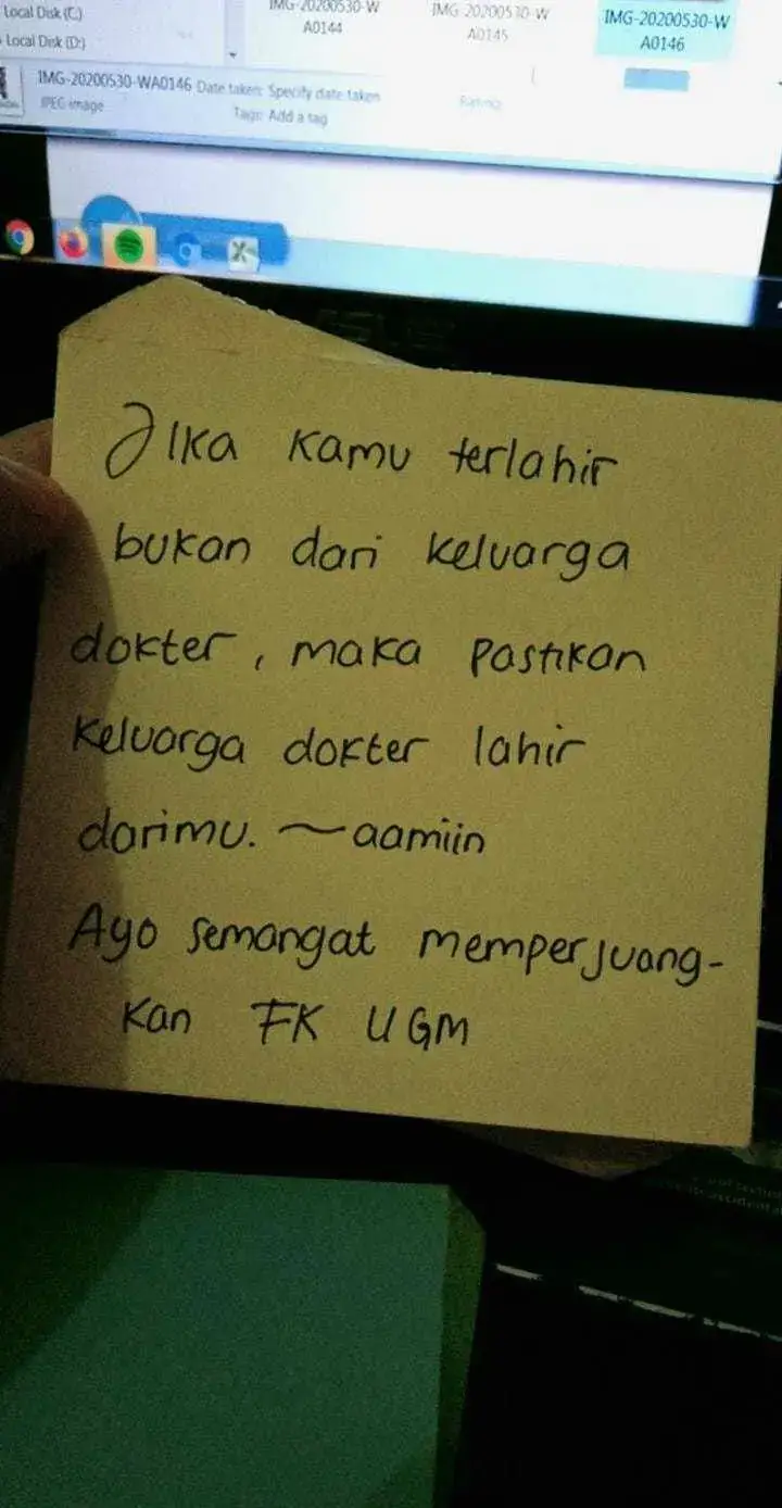 https://chat.whatsapp.com/G540sNvDhVn1hSIhQohQp4 yang mau masuk grup bisa pakai link diatas👆 # di grup ini kita bisa berbagi informasi tentang pembelajaran yang dapat kita pelajari untuk menjadi dokter! ayo bersama sama manjadi dokter masa depan!  -skibidi sigma rizz🤓