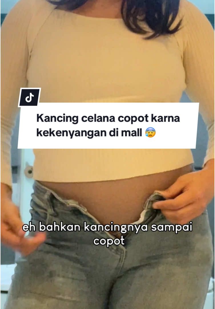 Malu banget jalan-jalan di ma tapi pert bloating kayak gini😩 untung siap sedia Ant Waist Boyshort dari Sculpt, perut bloating auto ilang dan celana muat lagi 🙌🏼  #sculptcult #sculptshapewear #belilokal #shapeweartiktok #shapewear #girlsbelike #sculptreviewjujur #antwaistboyshort 