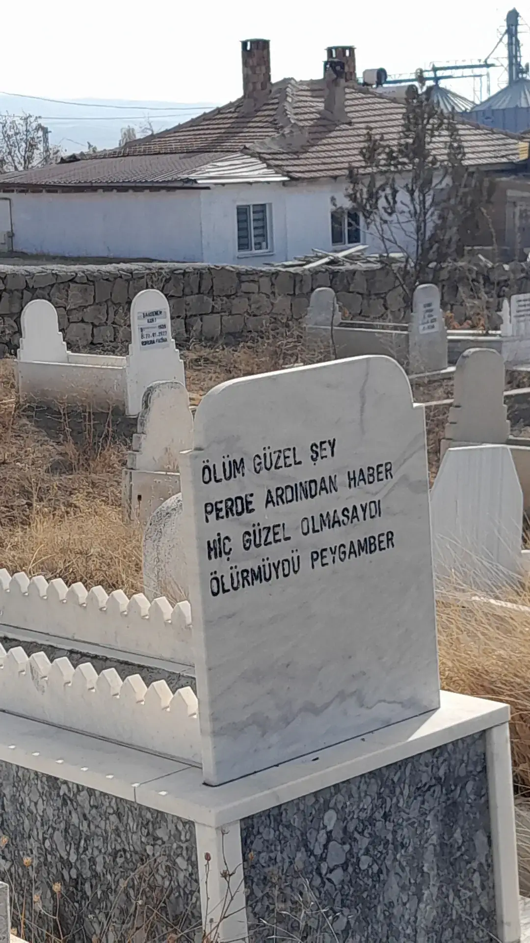 Ölüm güzel şey..