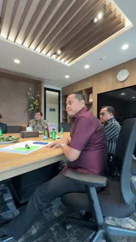 Meeting dengan direksi humpus  Semoga Alllah lancarkan Aminnn 🤲 #mangkuluhur  #humpus 