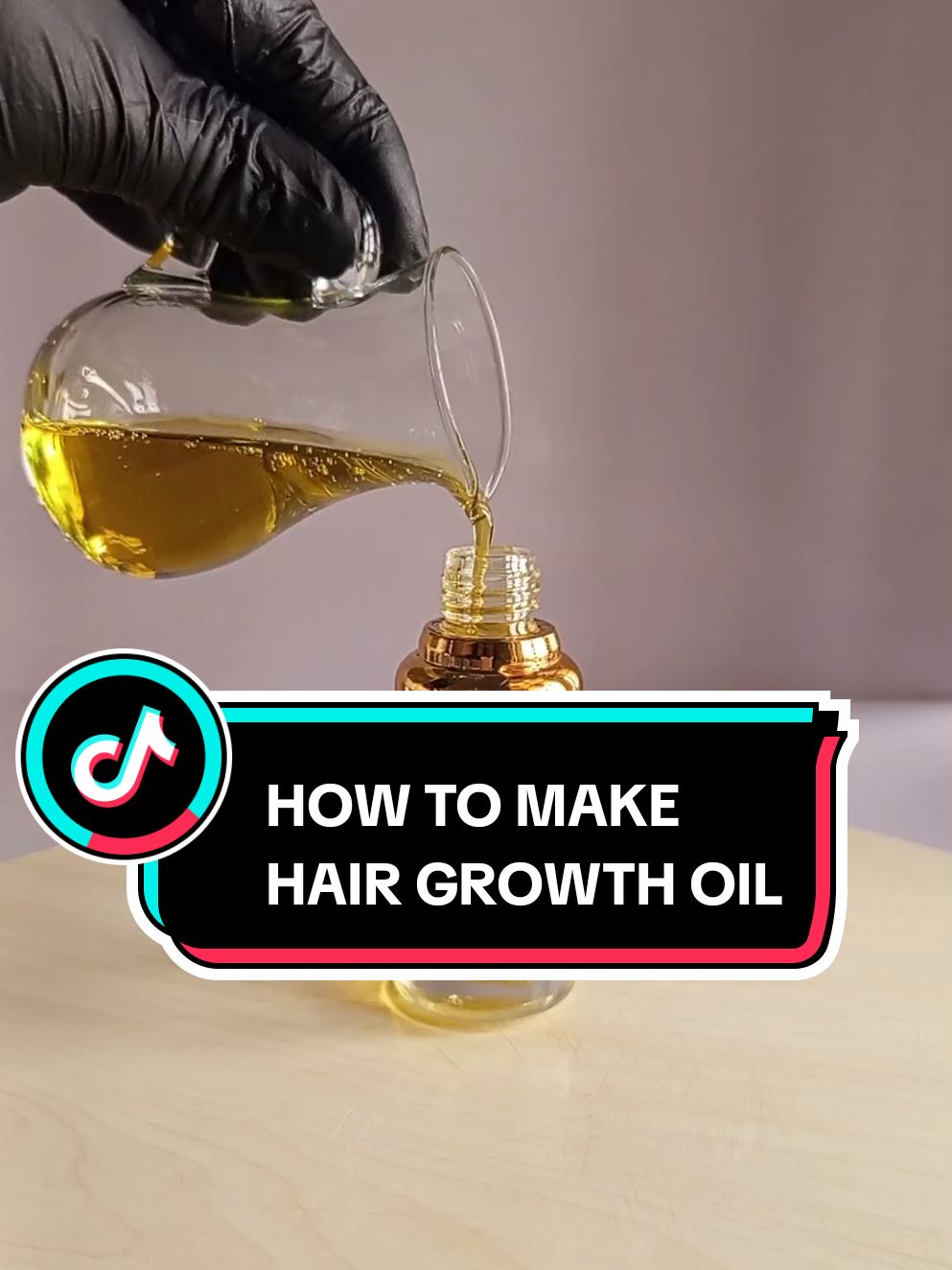 How to make hair growth oil with garlic, onion and olive oil. #hair #hairgrowth #hairloss #hairoil #hairgrowthoil #naturalremedy #naturalrecipes 