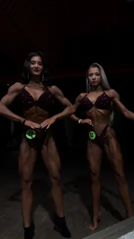 #competition #bikinifitness #bikinicompetitor #slovakia #muscle #flexing #pose #posing #practiseposing #prep #showday #girlswholift #gymgirlshit #gymgirl #fitnessmotivation 