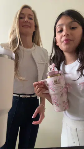 Make our water of the day with us #StanleyCup #wateroftheday #motheranddaughter #momanddaughterduo #momanddaughtertiktok #fyp #forupage @Stanley Europe 