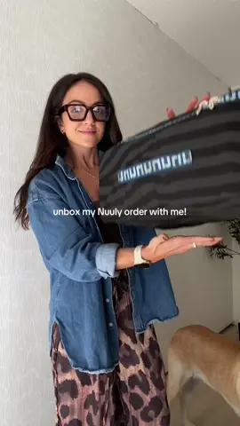November @nuuly unboxing !!!! Every single thing was a hit 🤌🏼 #cluubnuuly #nuulypartner #nuuly #freepeople #unboxingvideo #ConSantanderConecto 