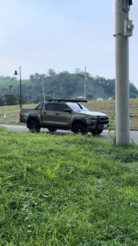 #conquest2024 #conquest #hilux #toyota #dailydriven #oxidebronzemetallic #pickuptruck #fyp #highlight 