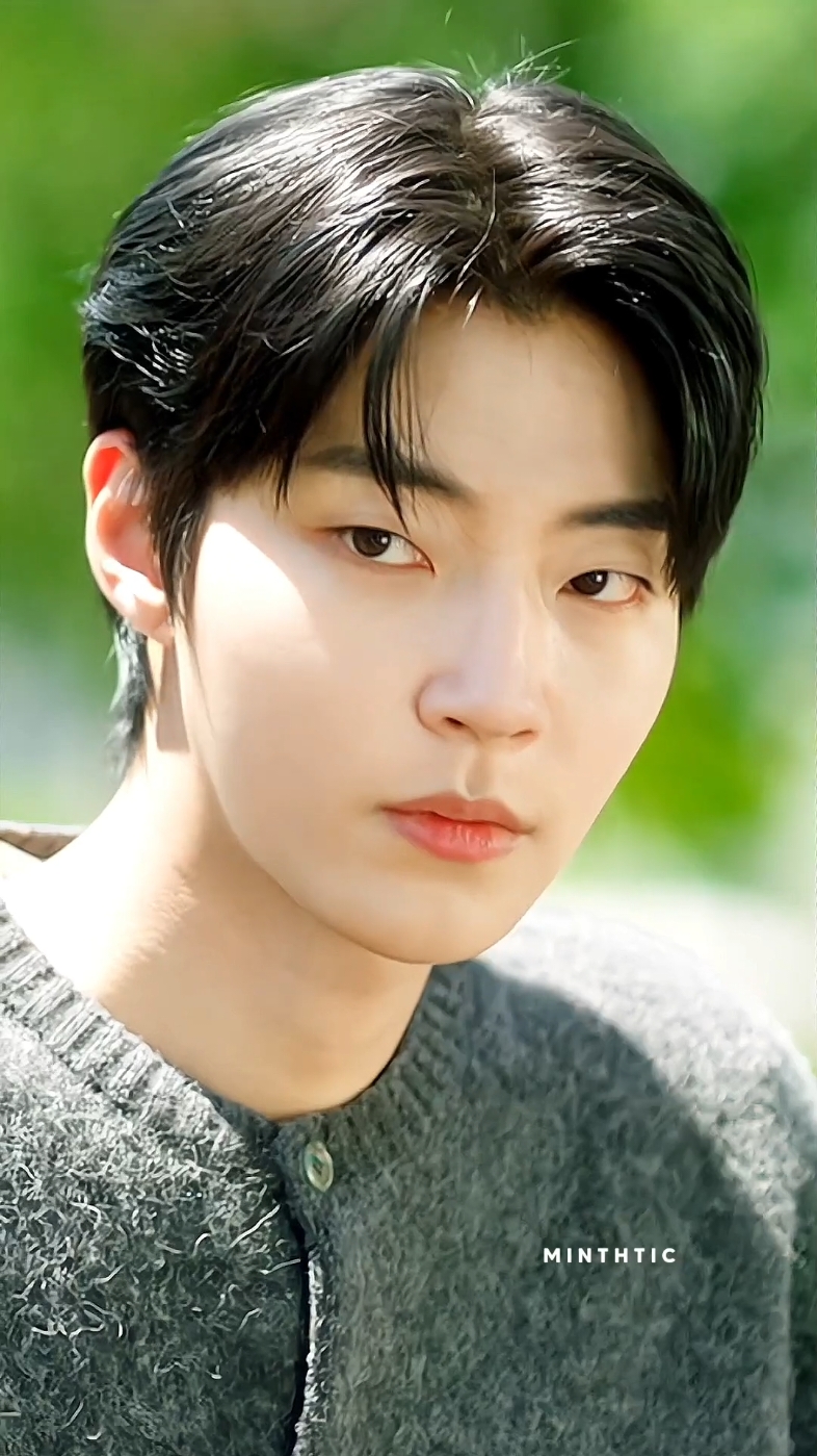 halo dok😍 #hwanginyeop #familybychoicediviu nonton hanya di viu