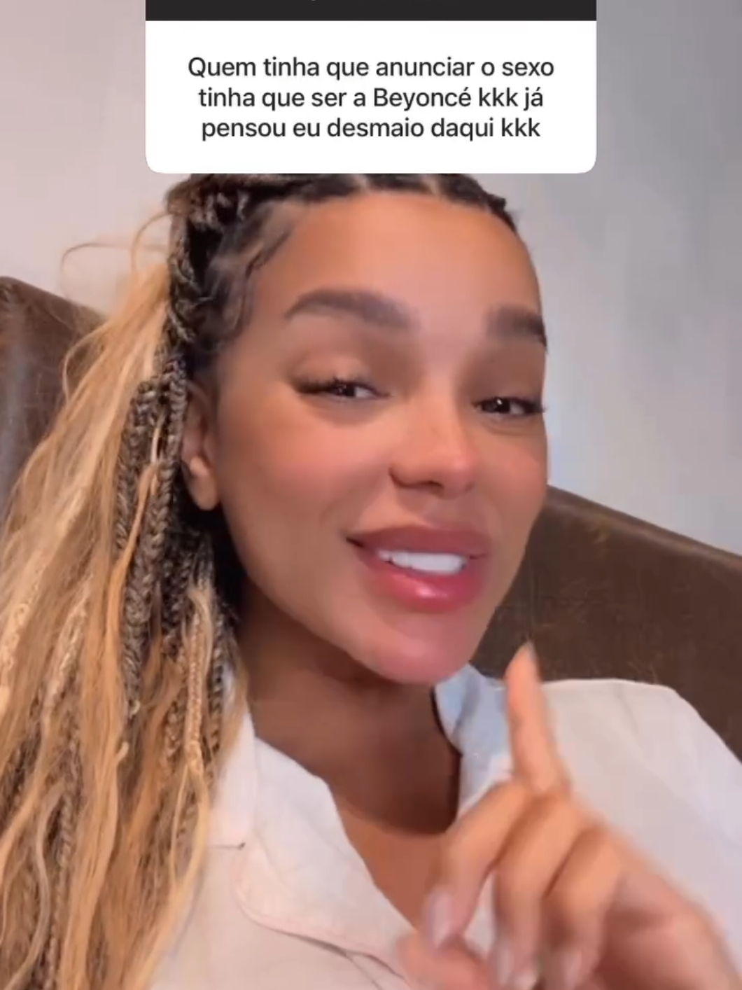 “A Beyoncé foi uma das primeiras pessoas a ficar sabendo que eu estava grávida”, conta Brunna Gonçalves (#brunnagoncalves) ao responder caixinha de perguntas em seu Instagram. 🎥: @brunnagoncalves #Ludmilla #CARASBrasil 