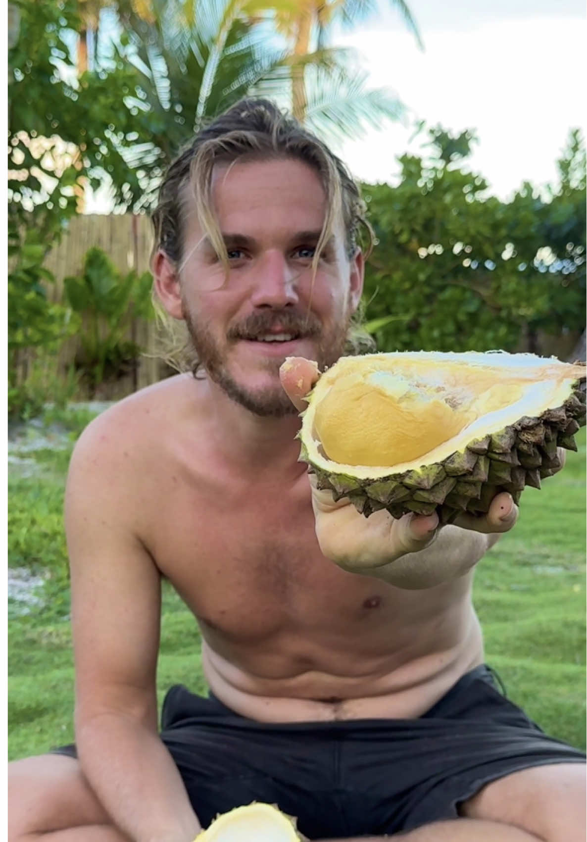 If you are opening your Durians differently, you're doing it wrong! Jungle style…😜